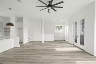 313 N Nagle St, Houston, TX 77003 - Photo 8