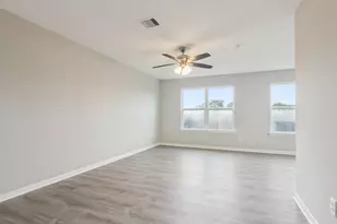 5607 Violet Path Ln, Houston, TX 77085 - Photo 8