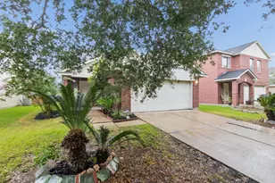 5607 Violet Path Ln, Houston, TX 77085 - Photo 2