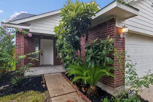 5607 Violet Path Ln, Houston, TX 77085 - Photo 4