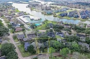 18230 Caprice Ln, Houston, TX 77058 - Photo 2