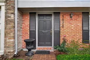5826 Doliver Dr, Houston, TX 77057 - Photo 2