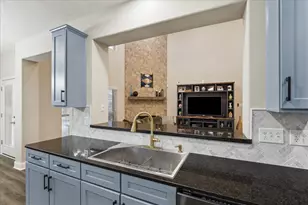 205 Willow Pointe Dr, League City, TX 77573 - Photo 14