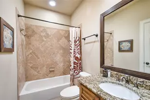 5303 Perrington Heights Ln, Houston, TX 77056 - Photo 12