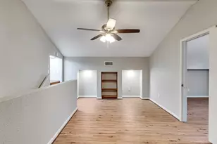 2030 Lone Rock Dr, Houston, TX 77339 - Photo 32
