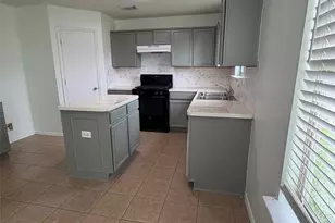 2610 Skyview Shadows Ct, Houston, TX 77047 - Photo 8