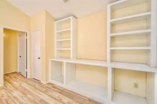6103 Ludington Dr, Houston, TX 77035 - Photo 18