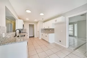 4901 Archway Dr, La Porte, TX 77571 - Photo 6