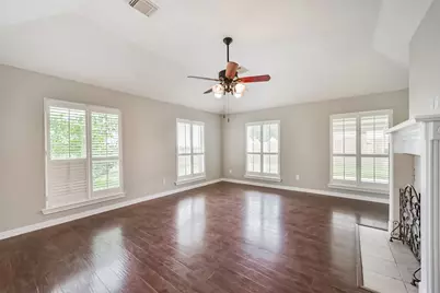 4901 Archway Drive, La Porte, TX 77571 - Photo 14