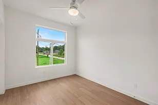 3227 Dennis St, Houston, TX 77004 - Photo 10