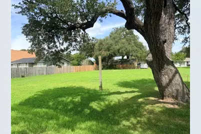 506 Hinken Street, Clute, TX 77531 - Photo 4