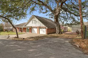110 S 9th St, Highlands, TX 77562 - Photo 22