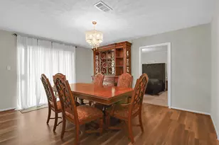 110 S 9th St, Highlands, TX 77562 - Photo 8