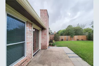 9422 Thistle Trail Drive, Houston, TX 77070 - Photo 32