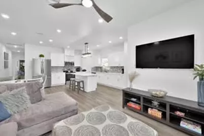 211 S 5th Street #B, Conroe, TX 77301 - Photo 2