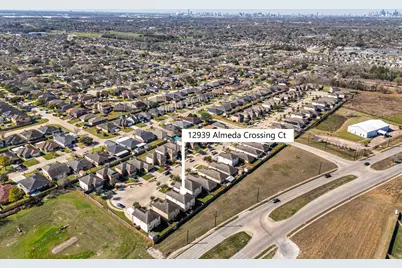 12939 Almeda Crossing Court, Houston, TX 77048 - Photo 2