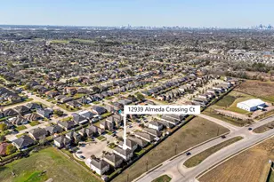 12939 Almeda Crossing Ct, Houston, TX 77048 - Photo 2