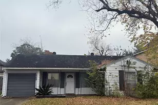 7309 S Rice Ave, Bellaire, TX 77401 - Photo 1