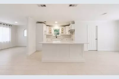 5718 Pine Arbor Drive, Houston, TX 77066 - Photo 10