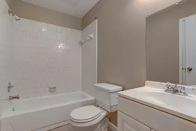 10020 Lasaber Court, Houston, TX 77038 - Photo 6