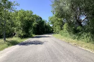 4801 Agnes Cir, Springtown, TX 76082 - Photo 2