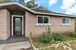 12015 Pompton Dr, Houston, TX 77089 - Photo 1