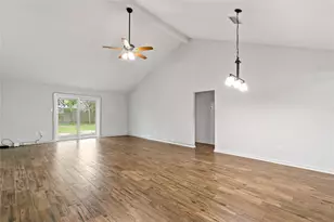 12015 Pompton Dr, Houston, TX 77089 - Photo 2
