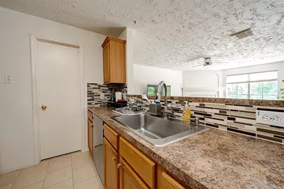 8051 Bay Branch Drive #2, The Woodlands, TX 77382 - Photo 34