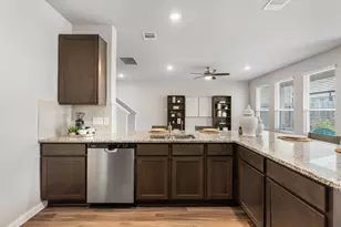 2815 Jacqueline Ln, Conroe, TX 77304 - Photo 10