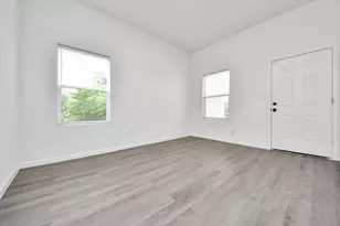 318 Tennessee St, Houston, TX 77029 - Photo 14