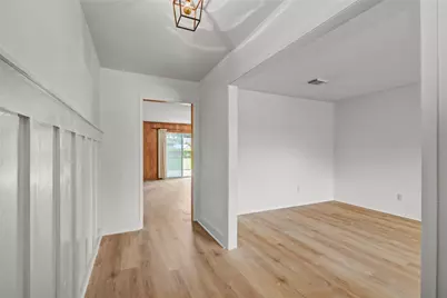 119 Poppy Street, Lake Jackson, TX 77566 - Photo 4