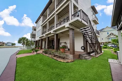 26 Half Moon, Hitchcock, TX 77563 - Photo 10