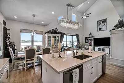 25 Cmdr Runco Lane, Taylor Lake Village, TX 77586 - Photo 20