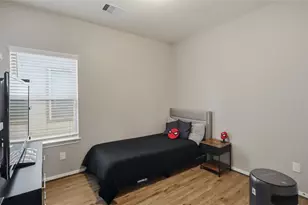 9938 Yanet Grove Ln, Houston, TX 77044 - Photo 14