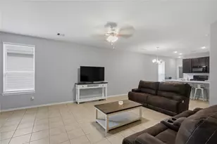 9938 Yanet Grove Ln, Houston, TX 77044 - Photo 4