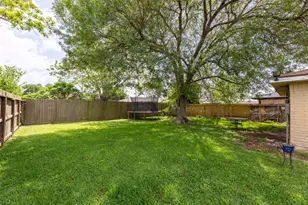 12127 Glen Hollow Dr, Houston, TX 77048 - Photo 16
