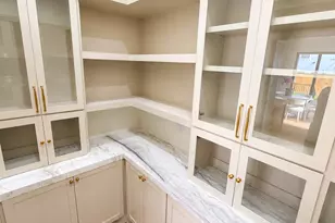 2325 Wroxton Rd, Houston, TX 77005 - Photo 10