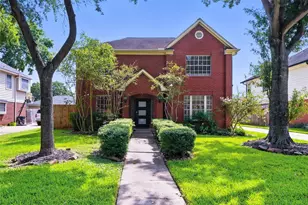 211 Aberdeen St, Stafford, TX 77477 - Photo 1