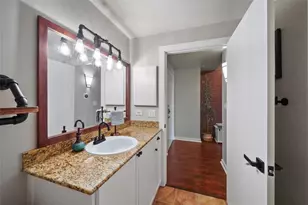 2000 Bagby St, Houston, TX 77002 - Photo 4