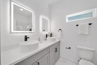 5811 Senior Street #A, Houston, TX 77016 - Photo 8