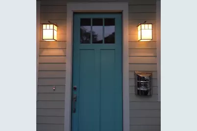 905 W 15th 1/2 Street #A, Houston, TX 77008 - Photo 2