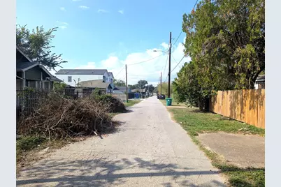 3223 Retta Street, Houston, TX 77026 - Photo 6