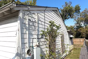 3223 Retta St, Houston, TX 77026 - Photo 4