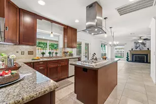 11 Thorn Berry Pl, The Woodlands, TX 77381 - Photo 2