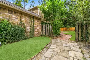 11 Thorn Berry Pl, The Woodlands, TX 77381 - Photo 46
