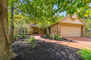 11 Thorn Berry Pl, The Woodlands, TX 77381 - Photo 1