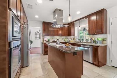 11 Thorn Berry Place, The Woodlands, TX 77381 - Photo 20