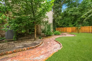 11 Thorn Berry Pl, The Woodlands, TX 77381 - Photo 44