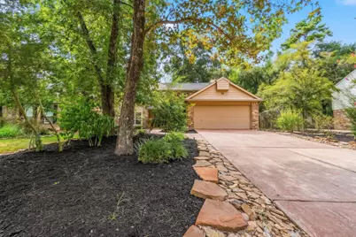 11 Thorn Berry Place, The Woodlands, TX 77381 - Photo 4