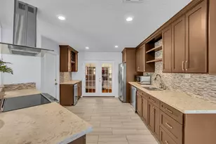 1806 Meadowlocke Ln, Sugar Land, TX 77478 - Photo 24